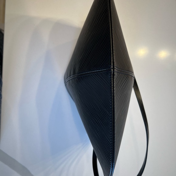 Louis Vuitton Epi Leather Demi Lune Pochette with dust bag - Picture 7 of 14